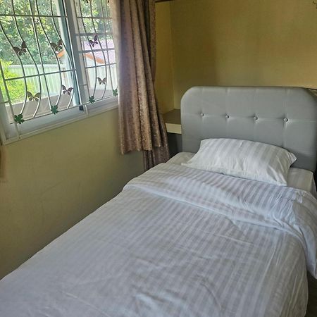 Bed and Breakfast Khaoyaitriplefive Ban Thung Sawang Esterno foto