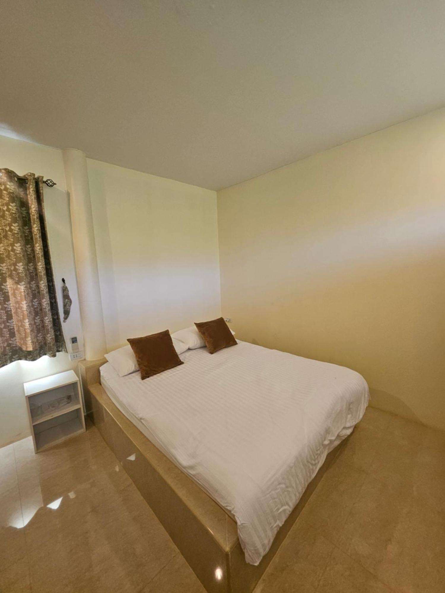 Bed and Breakfast Khaoyaitriplefive Ban Thung Sawang Esterno foto