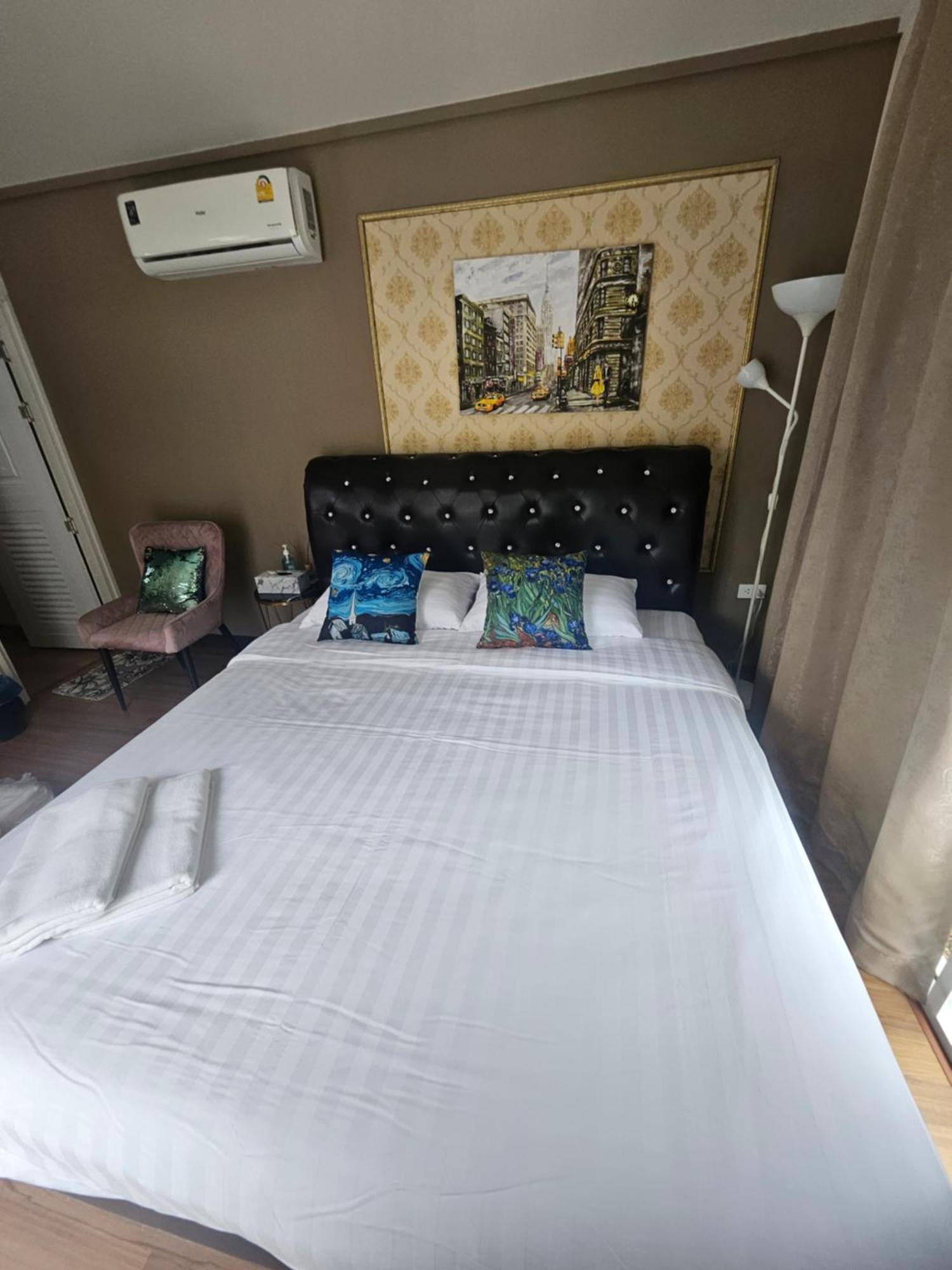 Bed and Breakfast Khaoyaitriplefive Ban Thung Sawang Esterno foto